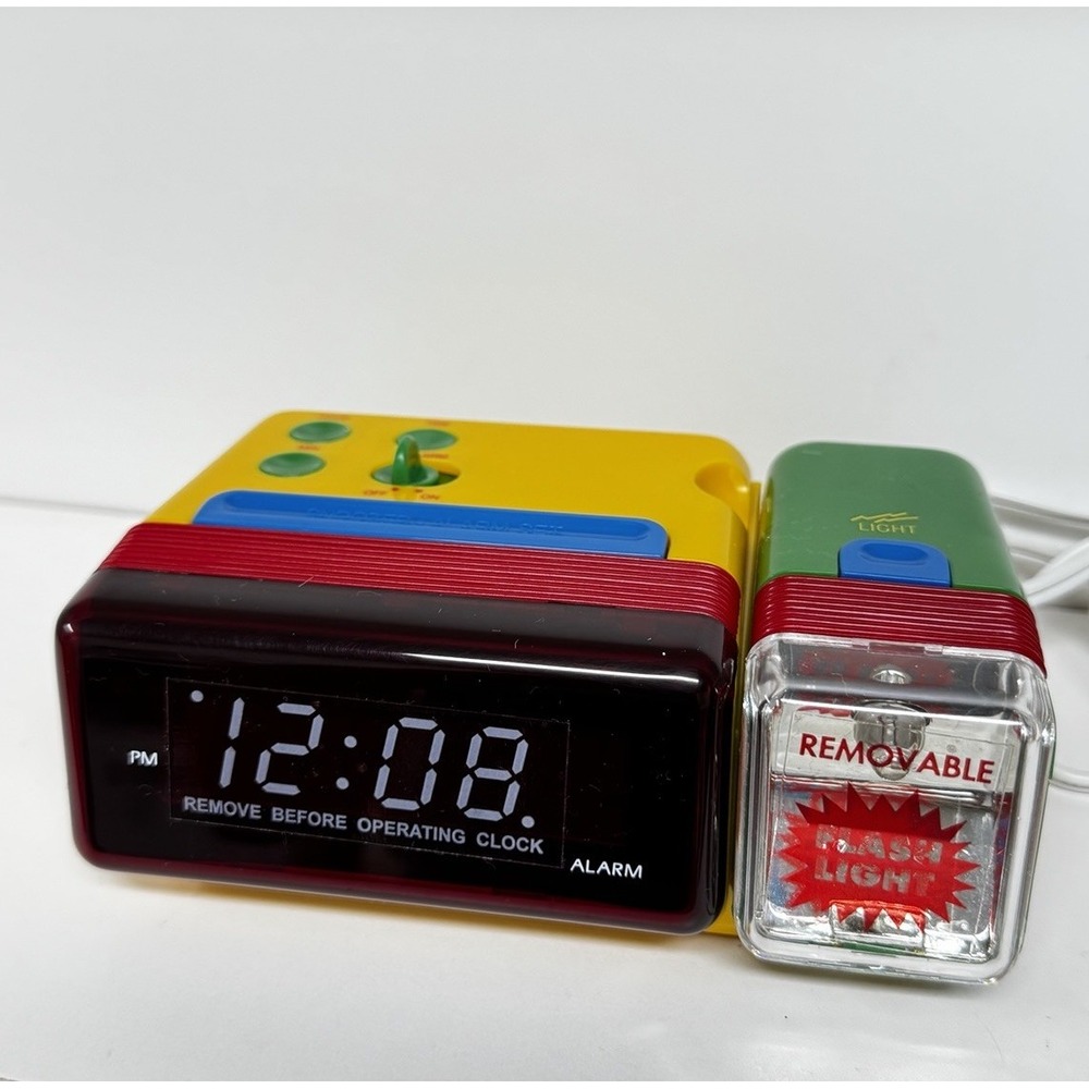 Vintage Alarm Clock Digital LED - Crayon Kids Toy New In The Box - Picture 2 of 5